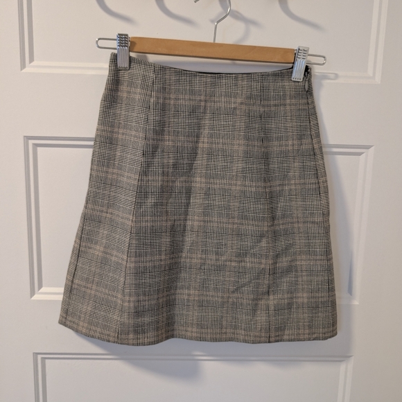 Babaton Dresses & Skirts - Babaton/Classic Gray Plaid Women's Skirt Sz 00